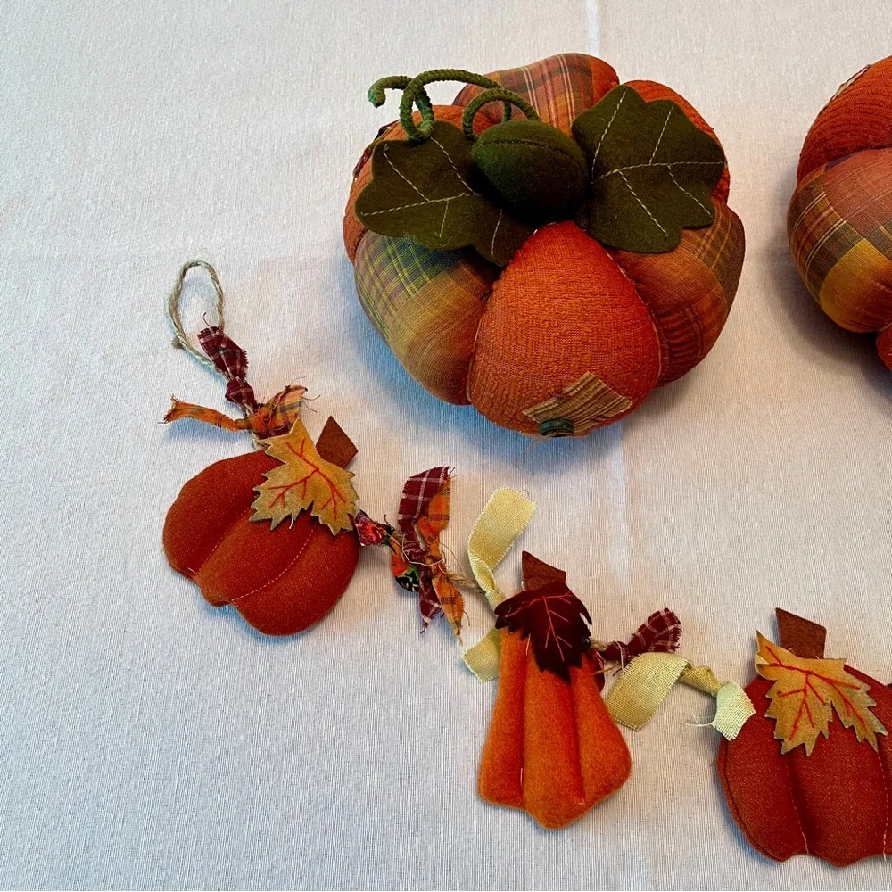 Handcrafted Felt Bundle Swag Patchwork Plaid Stuffed Pumpkins Fall Thanksgiving